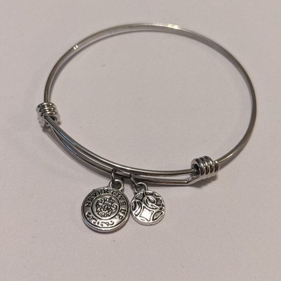 Bangle charm bracelet "Never Give Up" - adjustable silver tone - Picture 9 of 11